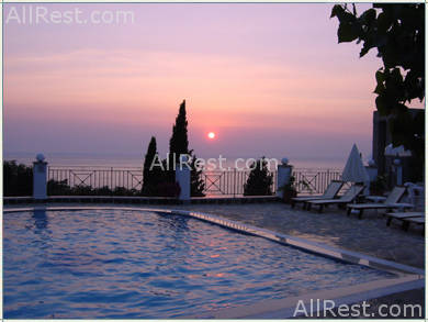 Dinas Paradise 25